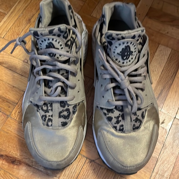 Nike Huarache sneakers - Picture 1 of 5